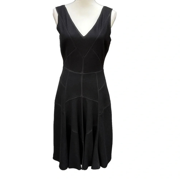 Calvin Klein Black Panel Shift Fit and Flare V-Neck Dress 2003 RTW Collection 8 - Picture 1 of 15